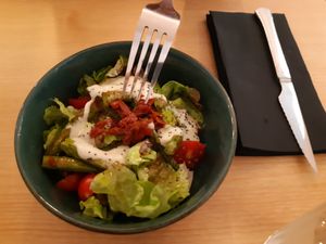 Menu of the day / Starter / wild asparagus salad at La Oveja Negra in Madrid