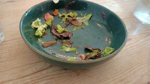 Ensalda templada de boniato, berenjena, lechuga y tofu at La Oveja Negra in Madrid