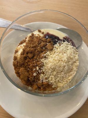 El postre del menú, muy rico   at La Oveja Negra in Madrid