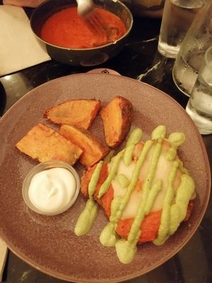 milanesa con pesto at La Oveja Negra in Madrid