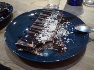 Chocolate and cream cake (tarta de chocolate y nata) at La Oveja Negra in Madrid