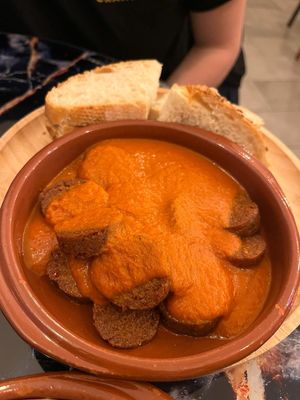 Chorizo a la sidra at La Oveja Negra in Madrid