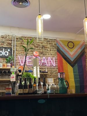 Ambiente lindo  at La Oveja Negra in Madrid