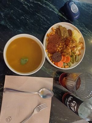  at La Oveja Negra in Madrid