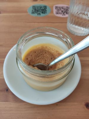 Menú del día: natillas at La Oveja Negra in Madrid