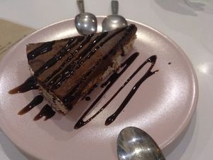 Dessert / Chocolate cake at La Oveja Negra in Madrid