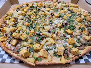 Vegan "Chicken" Tikka Masala Pizza Twist (add pineapple, no red onions & green bell pepper) at Pizza Twist in Concord