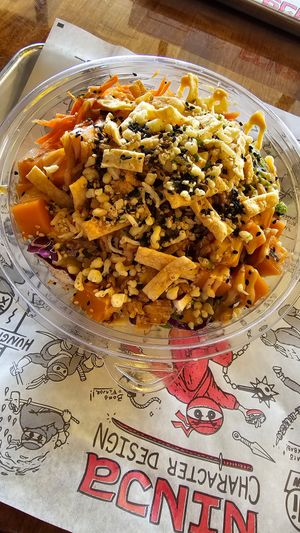 Poke bowl with vegan salmon at Sus Hi Eatstation - Chickasaw in Orlando