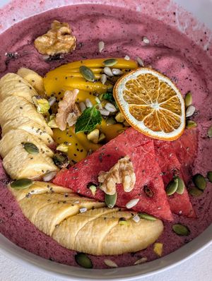Smoothie bowl at The Sunny Side Cafe - Station 1 in Boracay