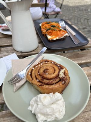 Cinnamon Bun and Salomon bread   at Lagom in Bremen