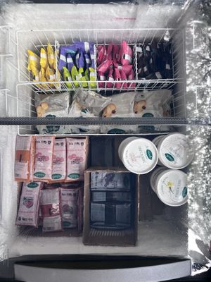 Sorvetes e polpas #Veganuary at Spazio Mercado Saudável in Sao Paulo