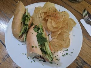 Banh-Mi Tofu & Hongos (28k COP) - 4/5 at Halong Vietnamita in Medellin