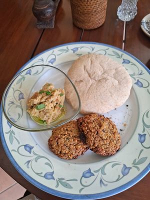 Falafel hummus pita at Joo Chiat Café - ジュー・チャット・カフェ in Ishigaki