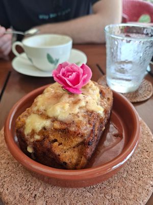 Vegan carrot cake at Joo Chiat Café - ジュー・チャット・カフェ in Ishigaki