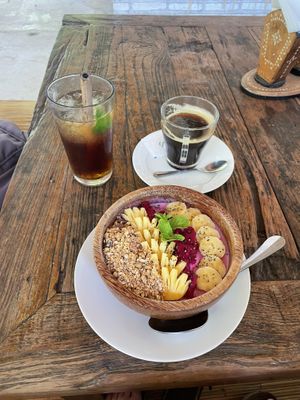 Vegan smoothie bowl   at La Cocoteraie Restaurant in 