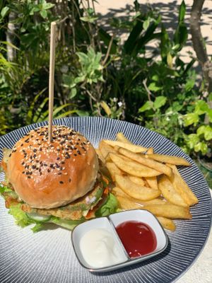 Vegetarian burger at La Cocoteraie Restaurant in 