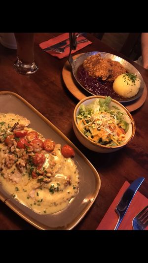 Das Bodhi Pfanderl (ein Veganes Knuspersteak) + Tiroler Schlutzkrapfen 😋 #Veganuary at Bodhi in Nuremberg