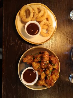 Zwiebel Ringe und Buffalowings at Bodhi in Nuremberg