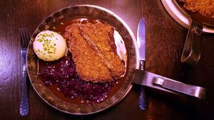 Superlecker, für großen Hunger, jederzeit gern wieder- unbedingt 24 Std. vorher online reservieren at Bodhi in Nuremberg