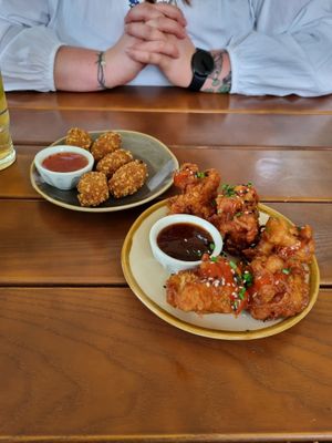 Chili Cheeze Nuggets und Buffalo Wings at Bodhi in Nuremberg