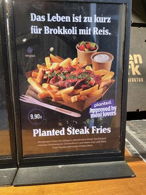 Salad and free dip included in planted steak offer  at Frittenwerk - Marktstraße in Koblenz