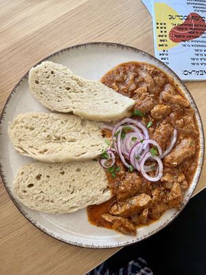 pivný guláš  at Bystrožrút in Nitra