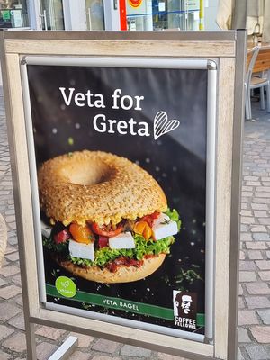 Sign at terrace at Coffee Fellows in Trier