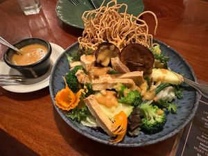 Crispy tofu salad with substitute peanut sauce at Lemongrass in Moss Landing