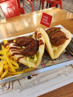  at Munis Sokak Lezzetleri in Istanbul