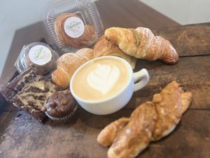 Yummy vegan pastries from a local vegan baker and the best coffee in downtown Glendale   #Veganuary at Homage Coffee House in Glendale