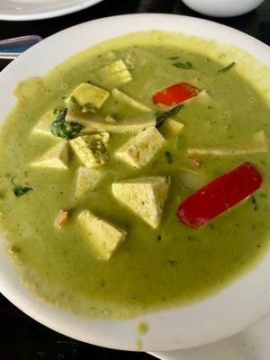 Green Curry with fresh tofu, veganized at Talay Thai in Palm Desert