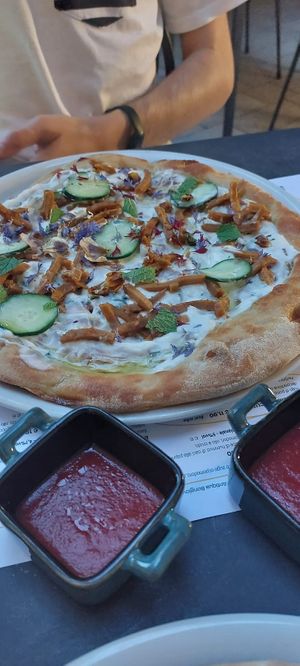 Pizza: MAGNA GRECIA + extra tomato sauce for dipping at Pit'sa in Bergamo