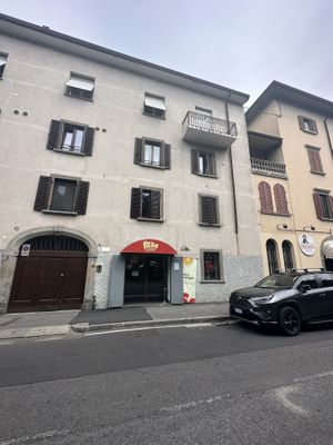 Lovely building with great outside space at the rear   at Pit'sa in Bergamo