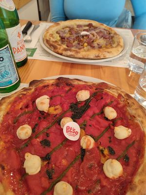 La "Regina di cuori" e la "Baciami a Tropea" at Pit'sa in Bergamo