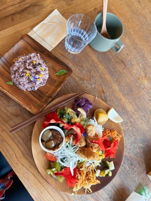 Very good vegan restaurant, the kaarage were amazing. You also have soup of the day in self service 😊 nice and calm place  at Ryuness - リューネス（ゆかるひ店） in Okinawa