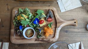 Mixed platter (a different one) at Ryuness - リューネス（ゆかるひ店） in Okinawa