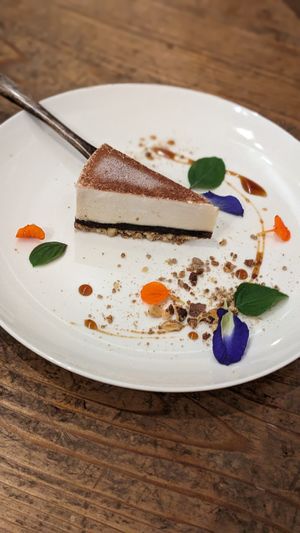 🍰 Vegan Tiramisu (650¥) at Ryuness - リューネス（ゆかるひ店） in Okinawa