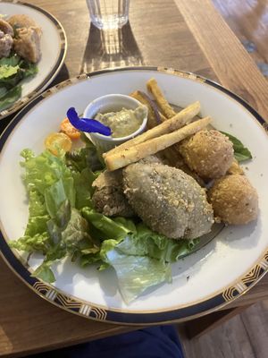 „fish“ and chips   at Ryuness - リューネス（ゆかるひ店） in Okinawa