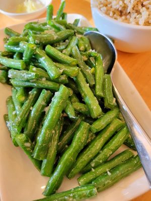Garlic green beans at Dan Modern Chinese in Santa Monica