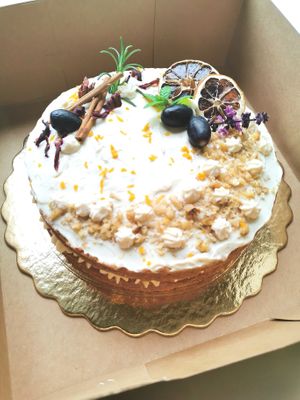 Vegan orange cake at BOLOTA in Castro Verde