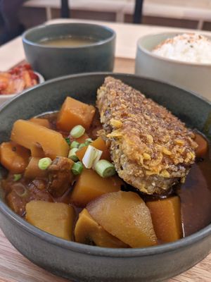 katsu kare vegan at AME Café in Lyon