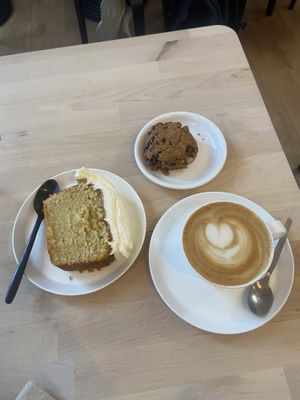   at AME Café in Lyon