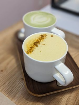  at AME Café in Lyon