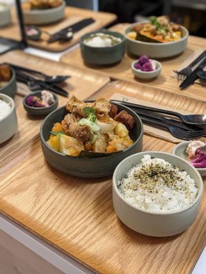  at AME Café in Lyon