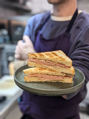  at AME Café in Lyon