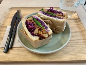 bbq seitan sandwich   at AME Café in Lyon