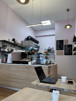   at AME Café in Lyon