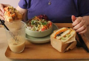  at AME Café in Lyon