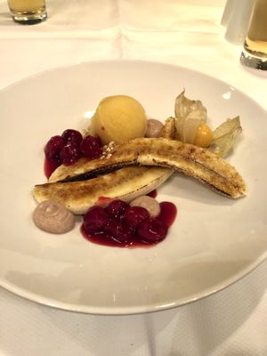 Bananen mit karamellisiertem Zucker / Bananas with caramelized sugar  at Alpeiner Hotel in Neustift Im Stubaital