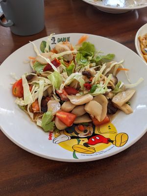 Spicy mushroom salad 🔥🔥 at Sen J - เส้นเจ in Kanchanaburi
